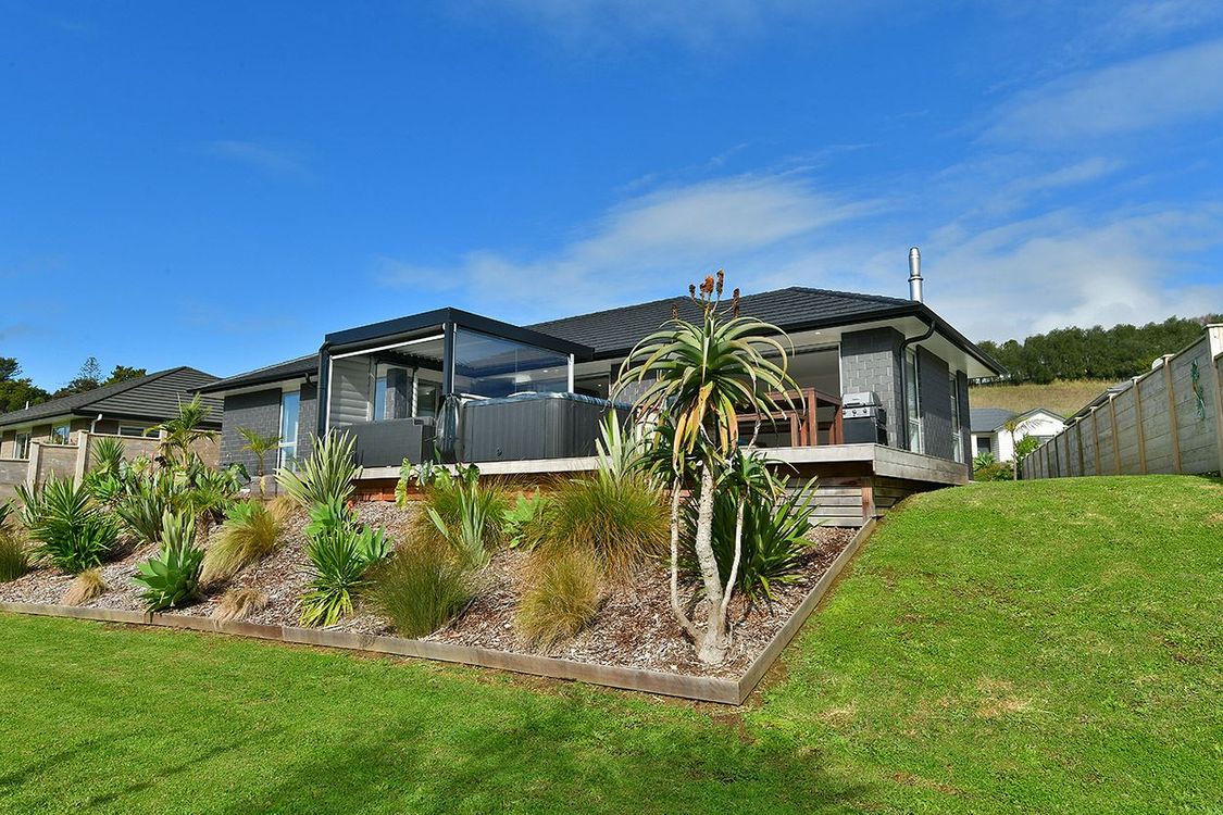 39 Anne Burton Drive, Warkworth – Under Contract