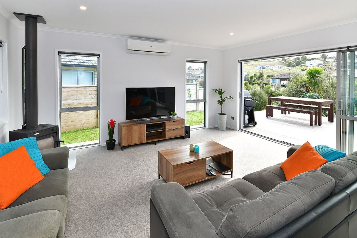39 Anne Burton Drive, Warkworth – Under Contract